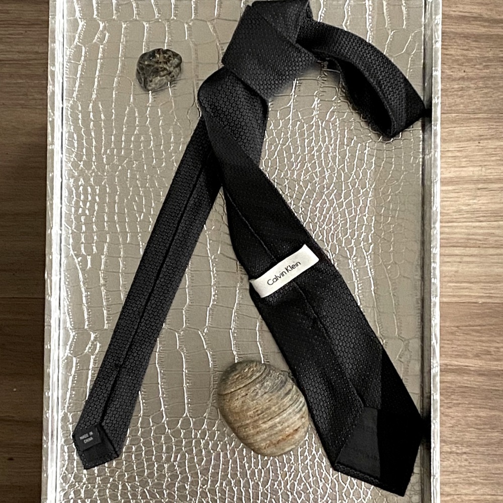Calvin Klein Silk Woven Necktie